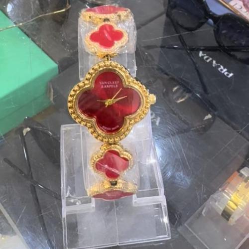 ساعة نسائية احمر /ذهبي 16785