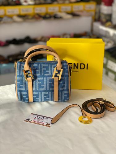 شنطة وسط ازرق /بيج 170167