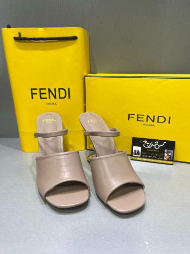 كعب نسائي موديل 18