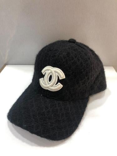 كاب اسود مخمل موديل 888