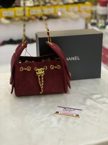 شنطة صغيرة عنابي مخمل 16992