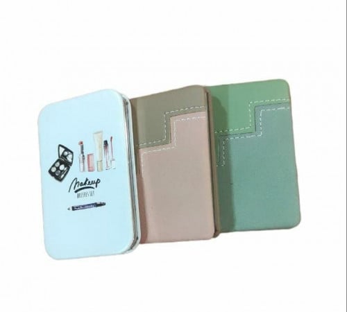 مرآة مكياج صغيرة الحجم قابلة للطي بعدة الوان ونقشات للحقيبة (من ديفيانا  ) Divina