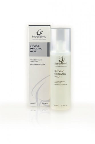 ديرم جروب جل غسول مقشر بالجليكوليك من دي ال سي 250 مل. Dermgroup