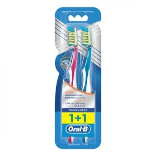 فرشاة أسنان برو إكسبرت مقاومة للبكتيريا متعدد الألوان _  40  medium / Oral B