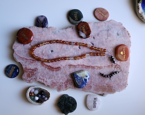 سبحة حجر الكرنيلين الزاهي Carnelian