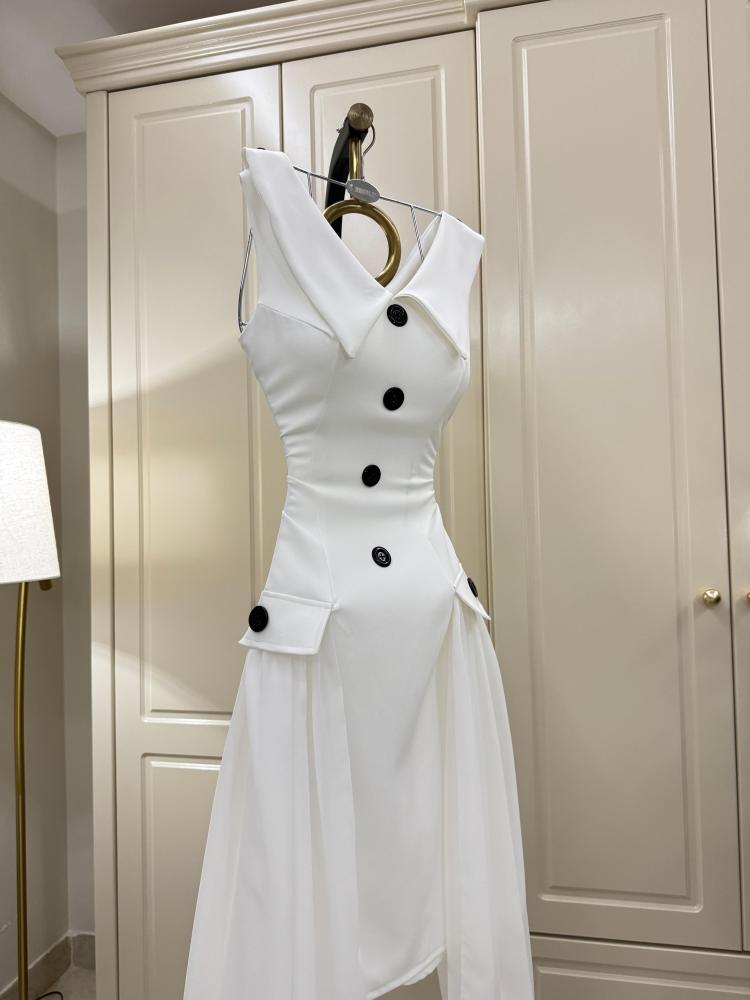 فستان العيد الانيق لون ابيض