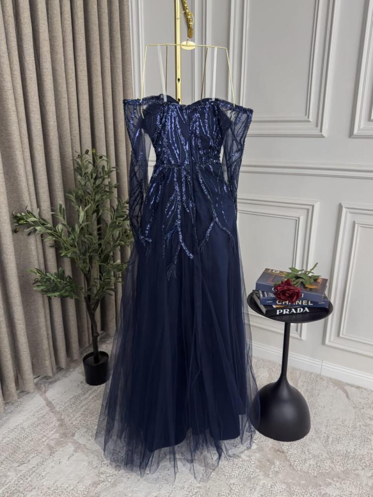 فستان الاناقه وصل باربع الوان مختلفه دبل كلوش