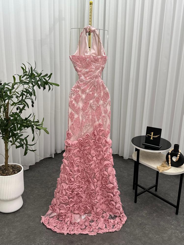 فستان سهرة فاخر وردي مورد