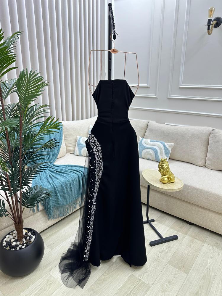 فستان سهرة اسود بدون اكمام