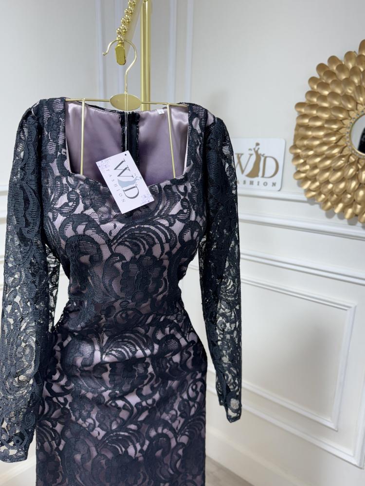 فستان دانتيل اسود مبطن