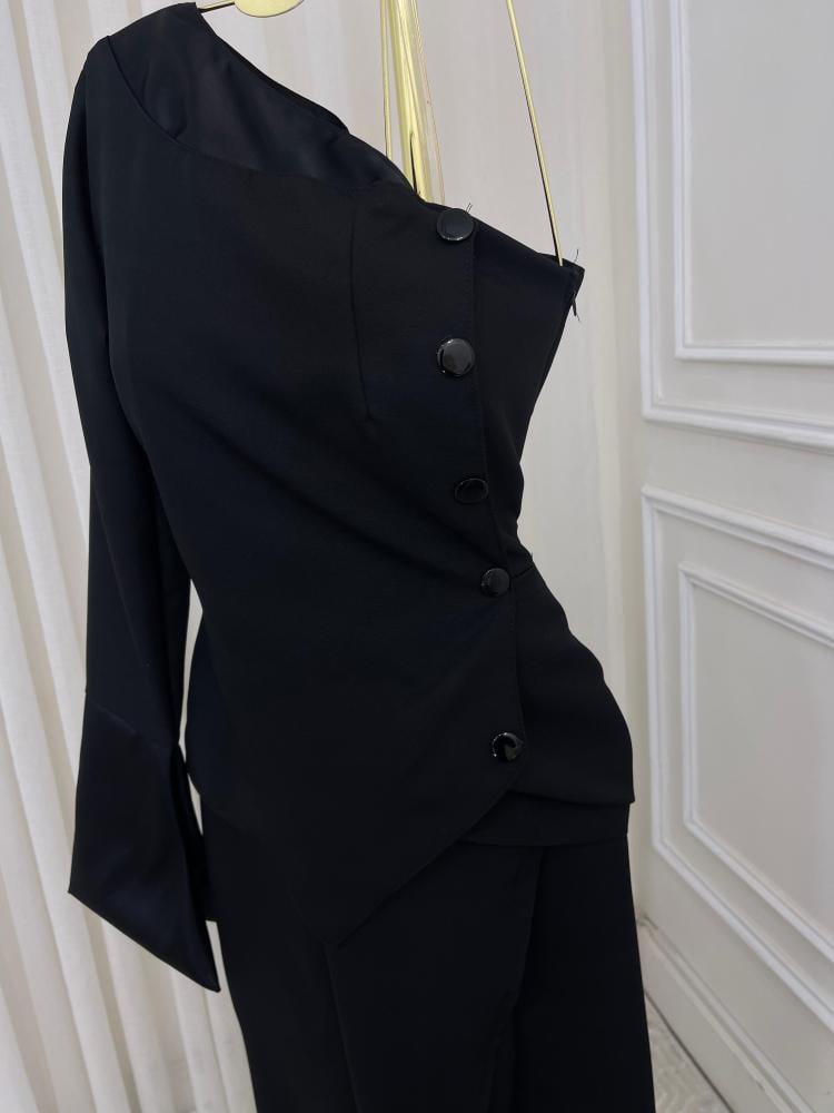 فستان اسود انيق