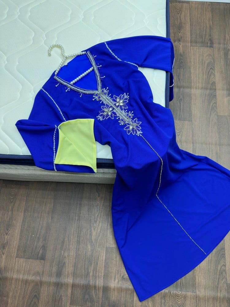 جلابيه لون ازرق مميز واسعه