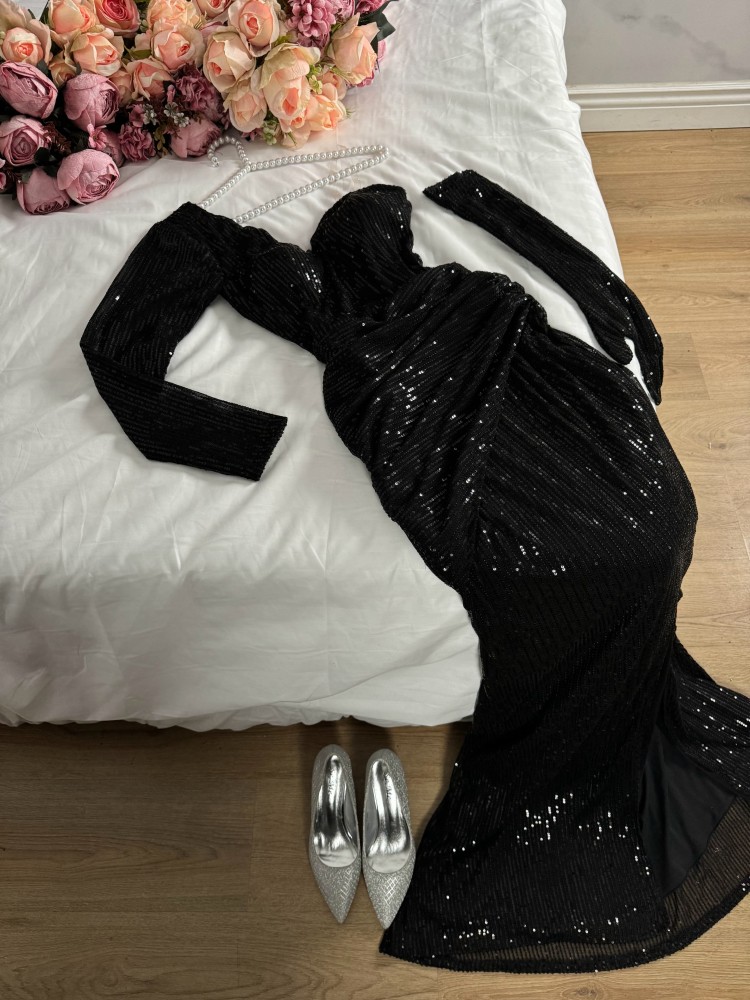 فستان اسود راقي مبطن