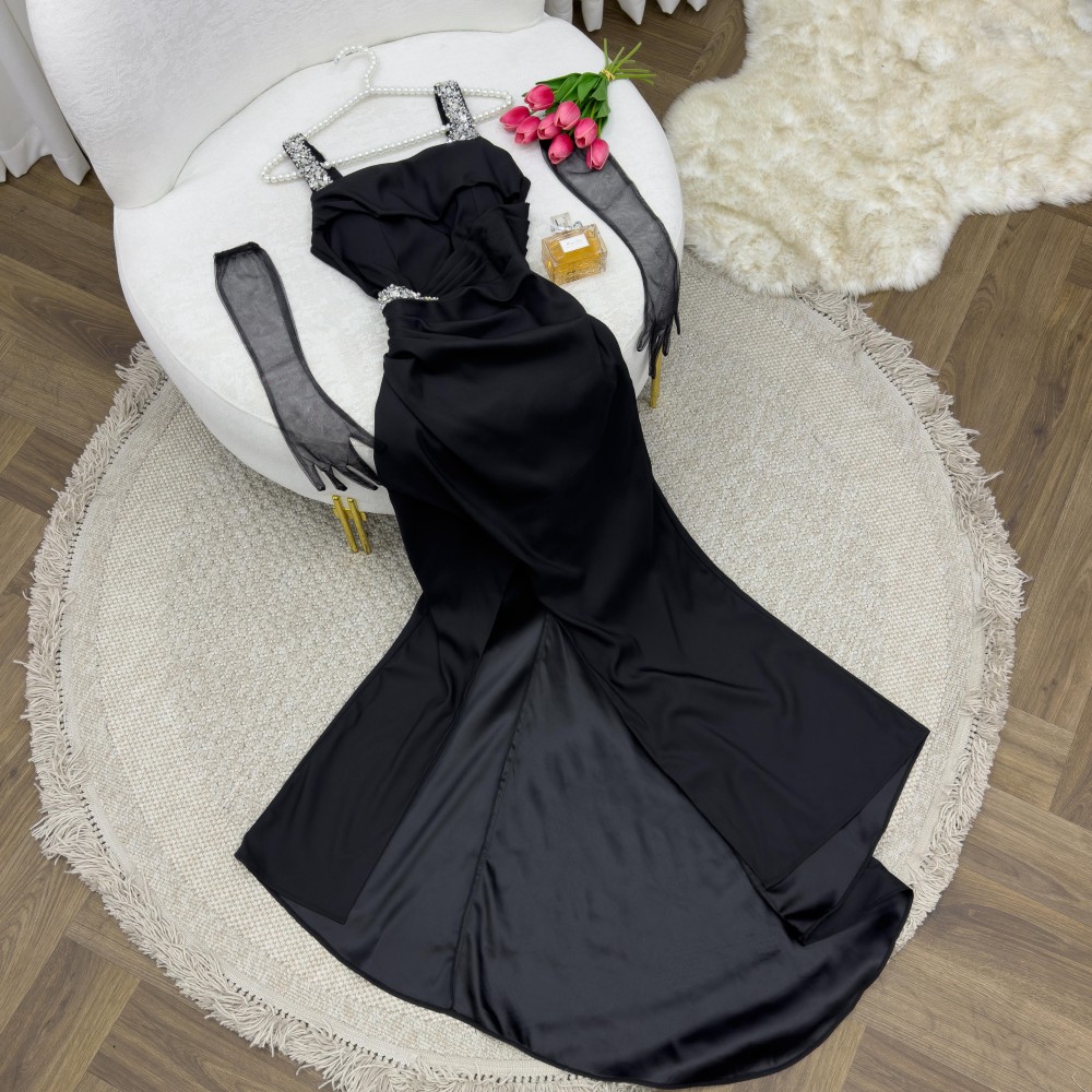 فستان الترند الفخم بلون اسود مع اكمام