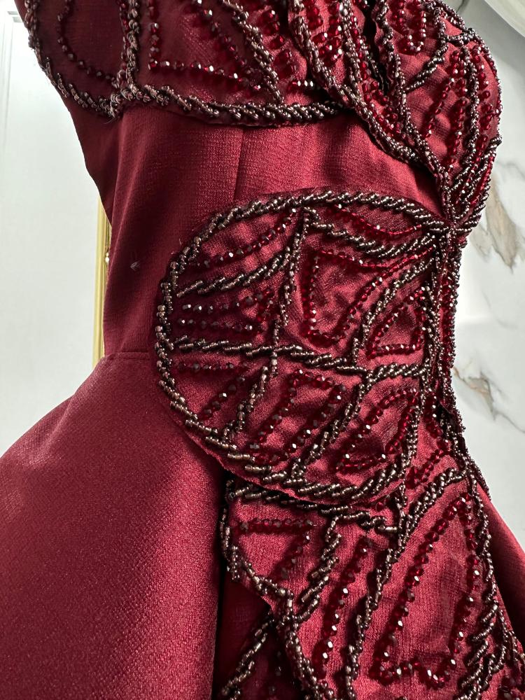 فستان دم الغزاله مرصع بالخرز