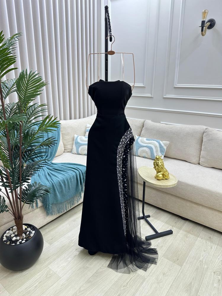 فستان سهرة اسود بدون اكمام