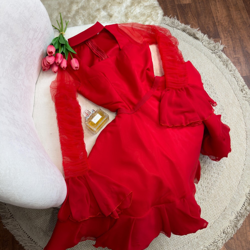 توفر فستان العيد الجديد بلونين اسود و احمر