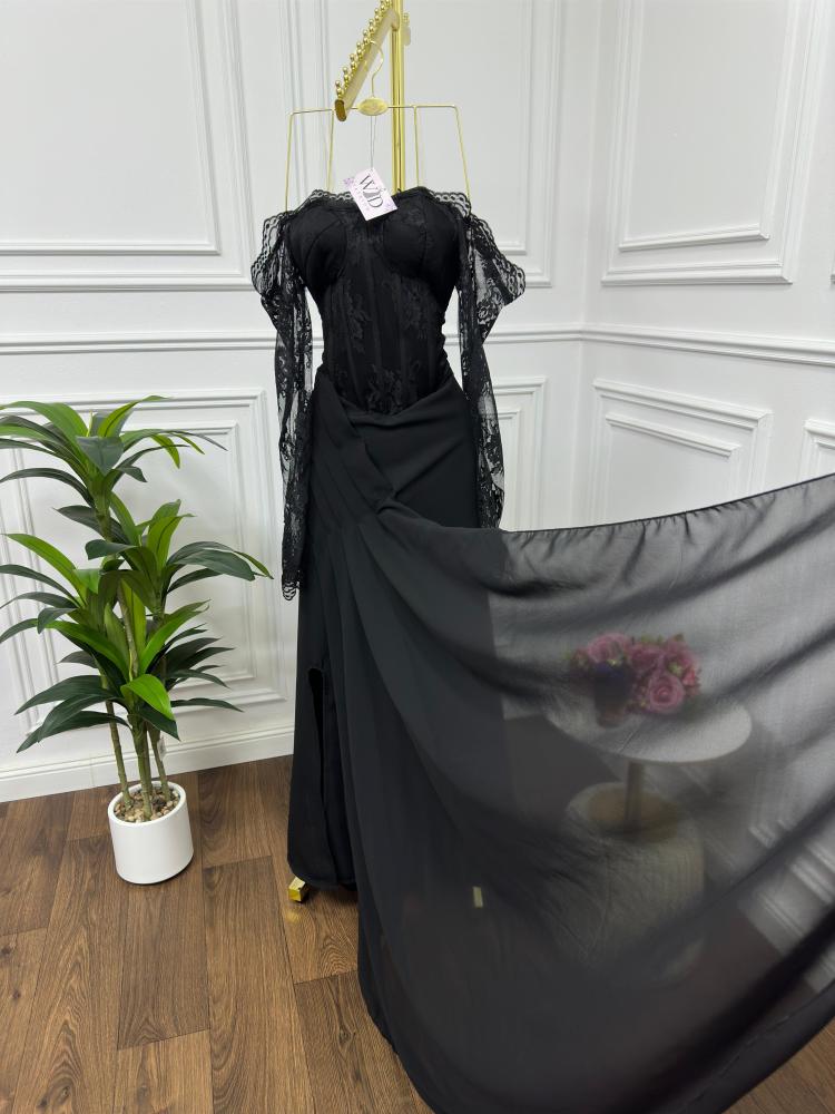 فستان اسود فخم