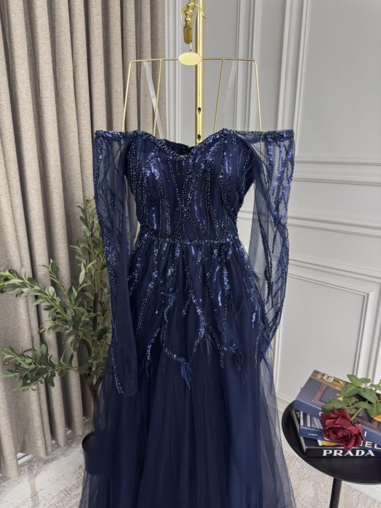 فستان الاناقه وصل باربع الوان مختلفه دبل كلوش