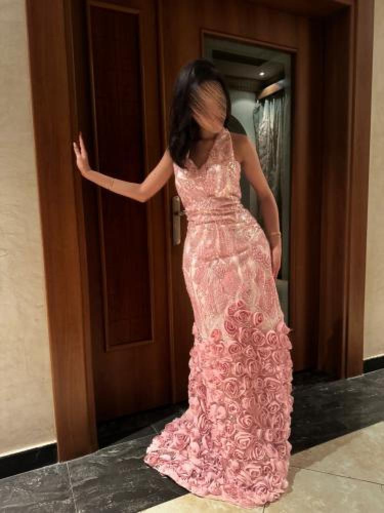 فستان سهرة فاخر وردي مورد