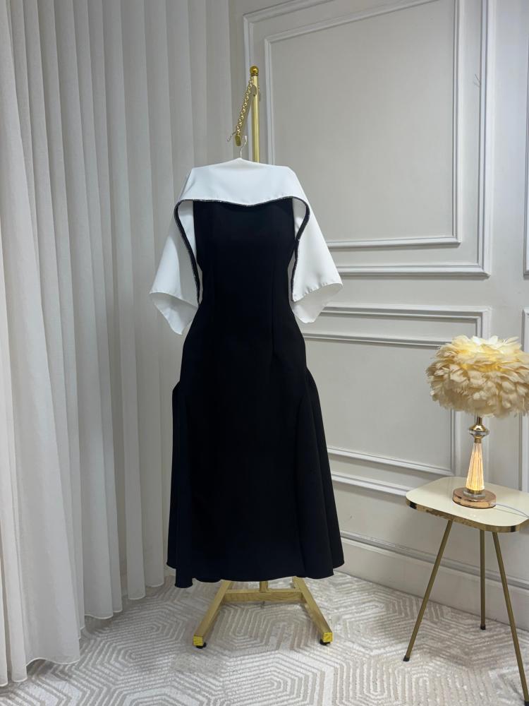 فستان العيد قطعتين ثلاث الوان ابيض - اسود - عودي