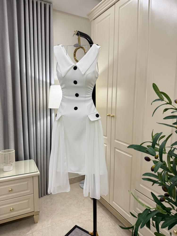 فستان العيد الانيق لون ابيض