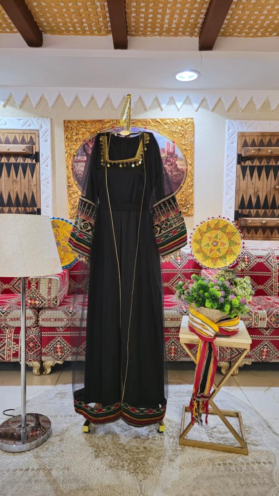 جلابية يوم التاسيس بلونين اسود - عودي