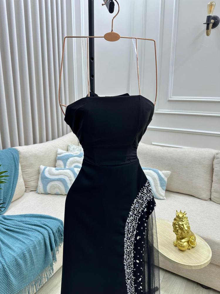 فستان سهرة اسود بدون اكمام