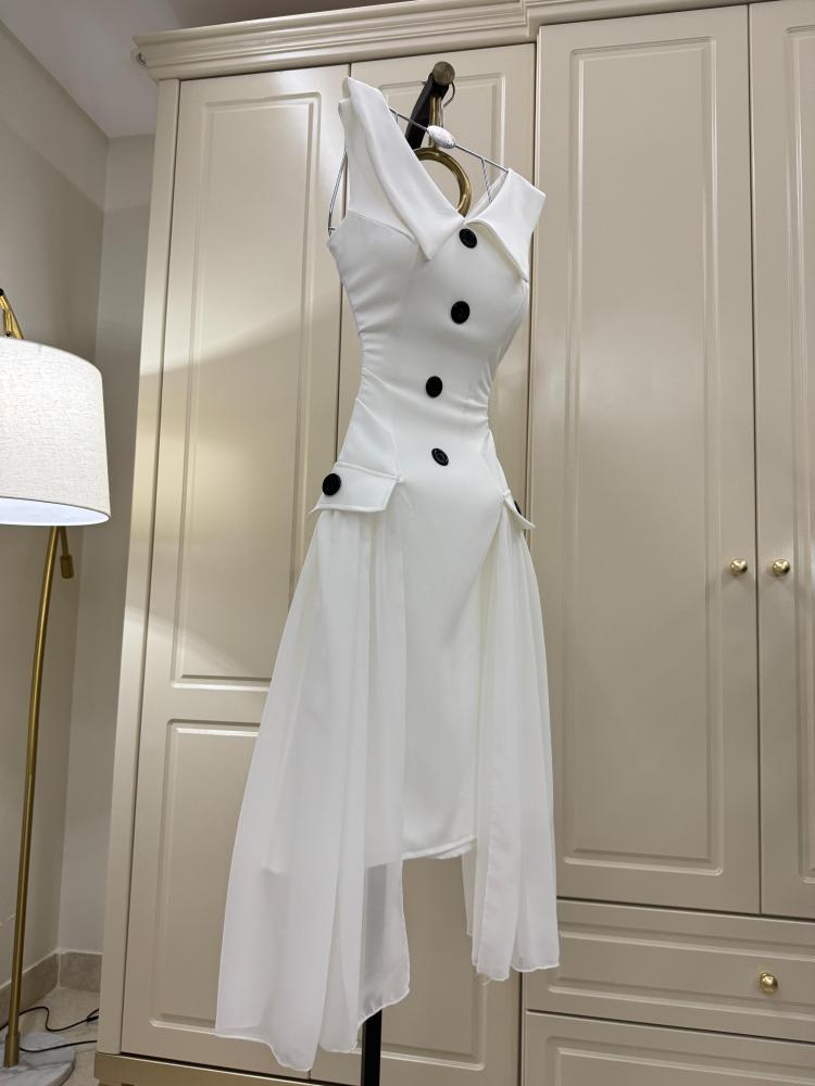 فستان العيد الانيق لون ابيض