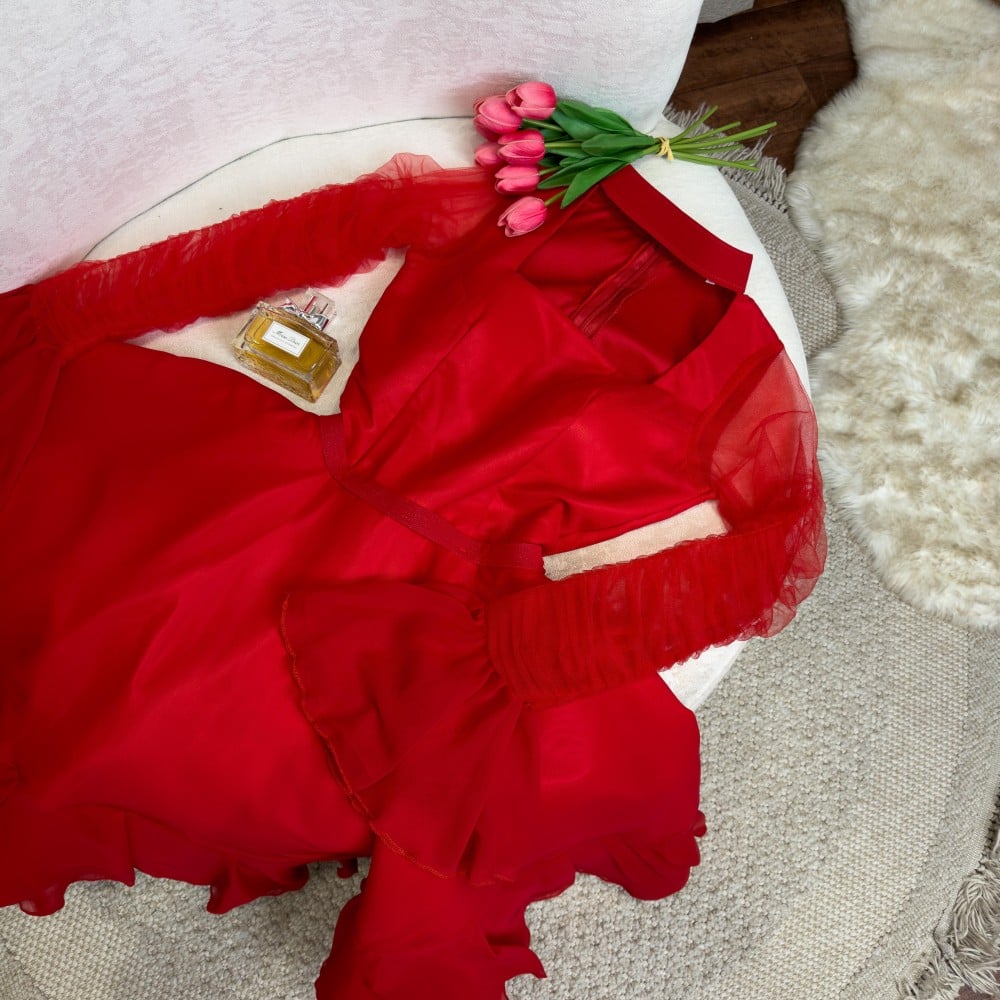 توفر فستان العيد الجديد بلونين اسود و احمر