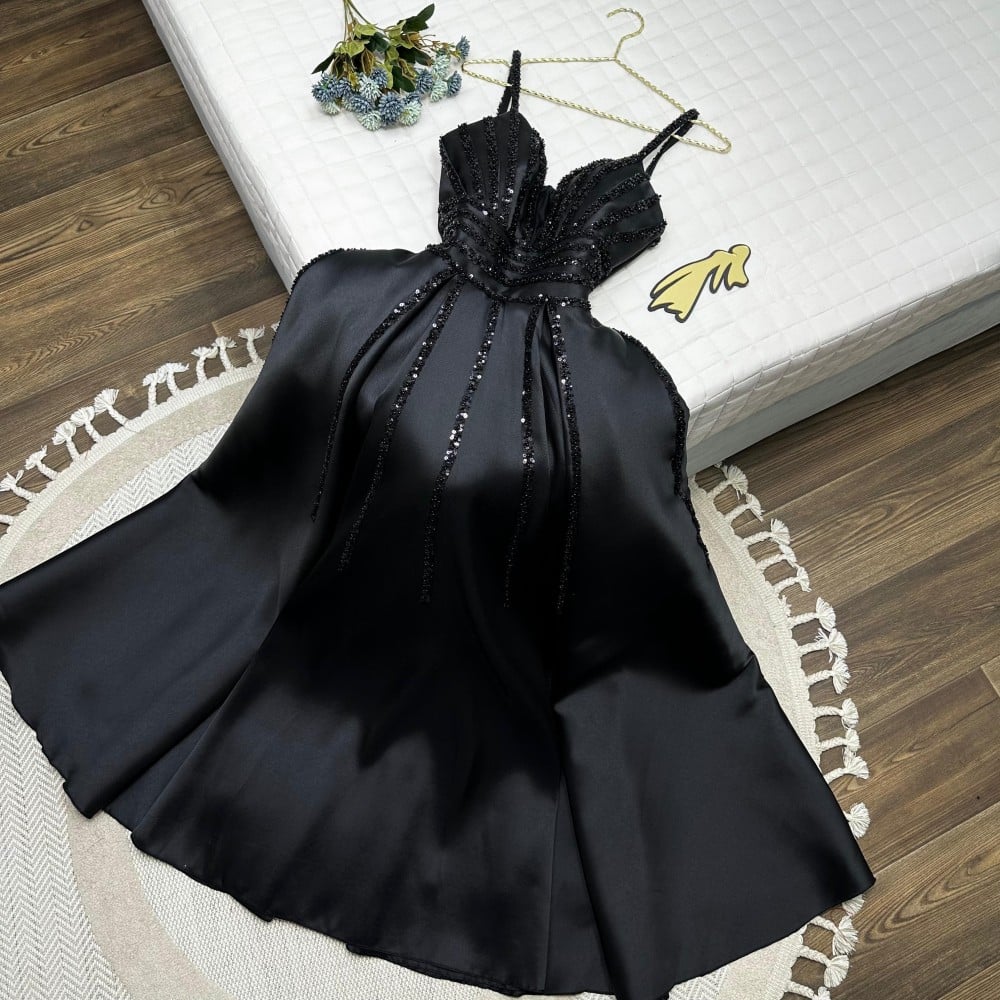 فستان اسود مناسبات فخمه