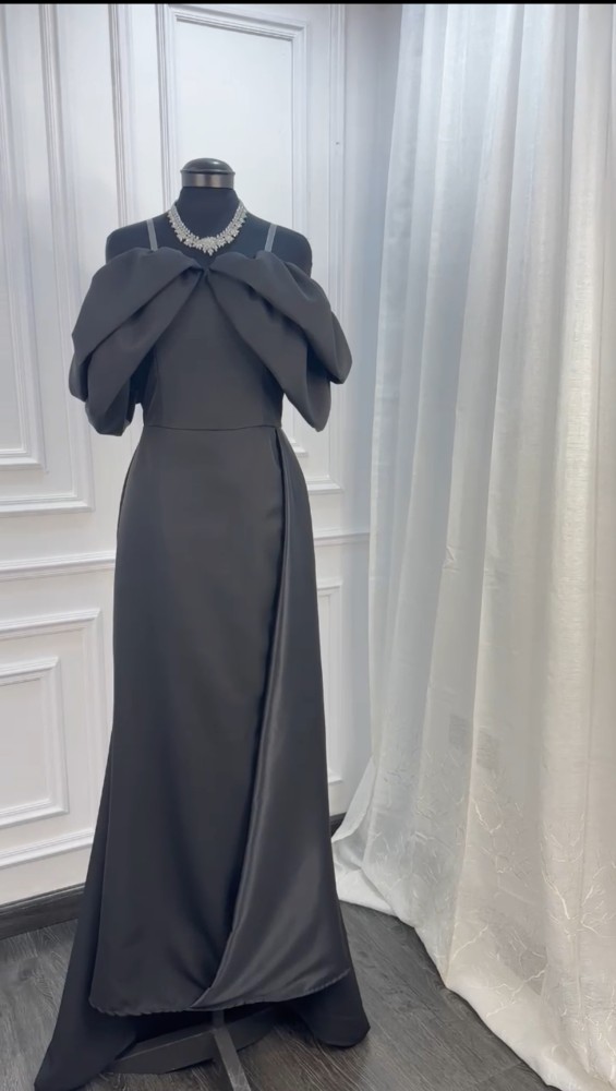 فستان اسود فخم ى