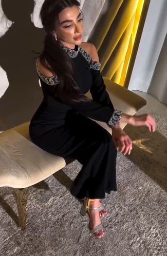 فستان اسود فخم