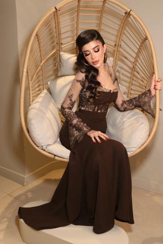 فستان دانتيل فرنسي