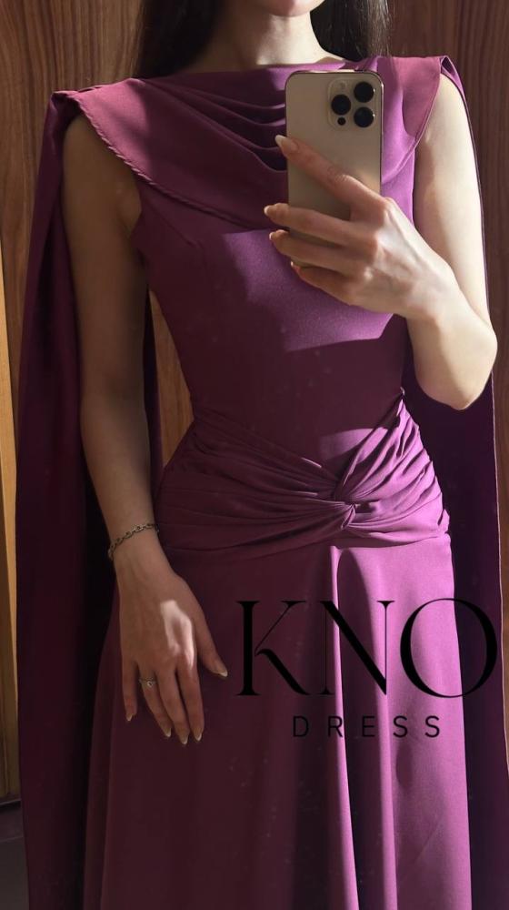 فستان باربي فاخر بلون ليلكي ناعم بتصميم أنيق يجمع بين البساطة والفخامة