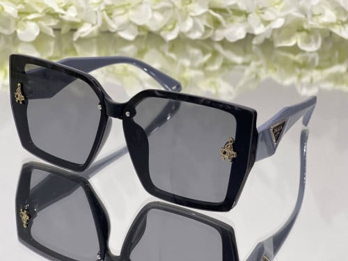 LOUIS VUITTON 1.1 Millionaires Sunglasses Z1165E Shiny Black/Gold