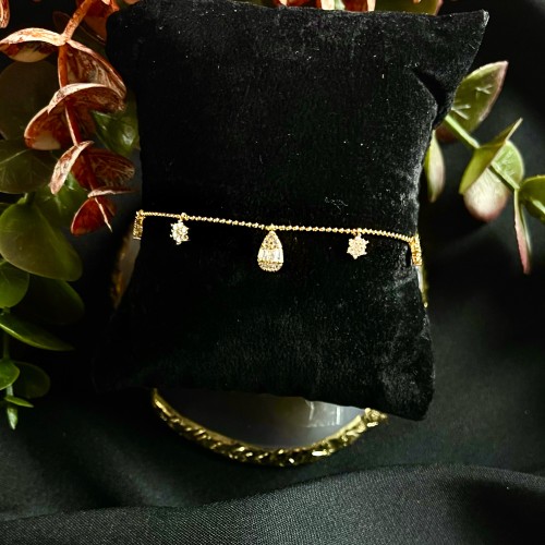 إسواره ناعمه ذهبي