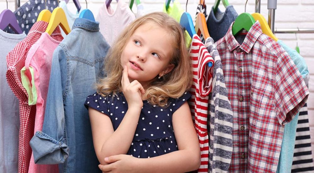 اختيار ملابس الأطفال