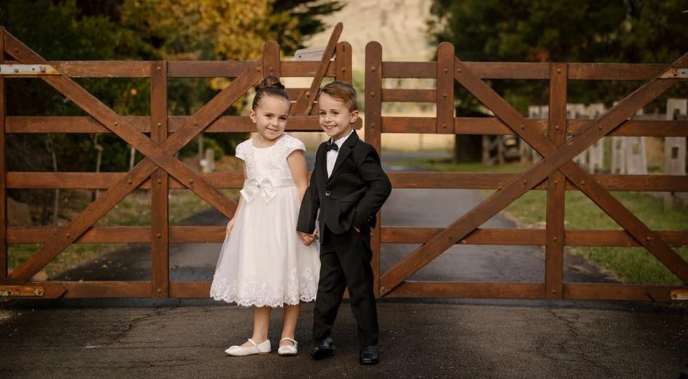 ملابس المناسبات للاطفال