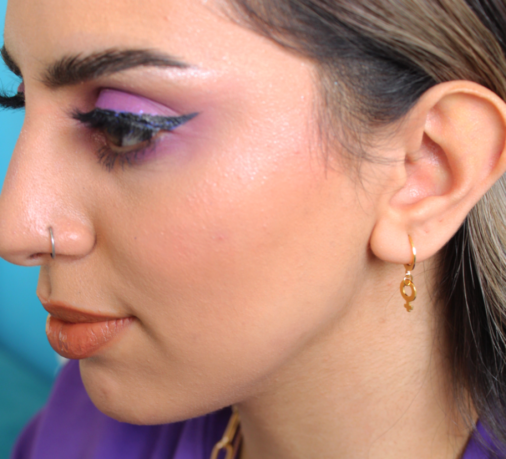 حلق رمز الأنثى | Feminist charm earrings