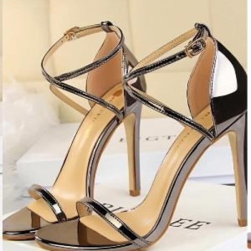 صندل نسائي ، كعب عالي ، أنيق مناسب للسهرات ، متوفر بلونين