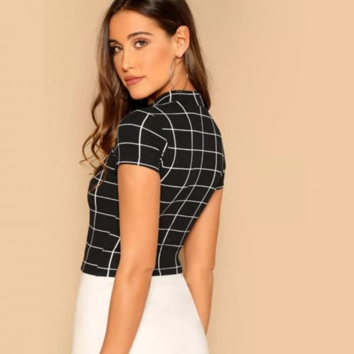 لباس علوي بنمط شبكي ، مع عنق تقليدي