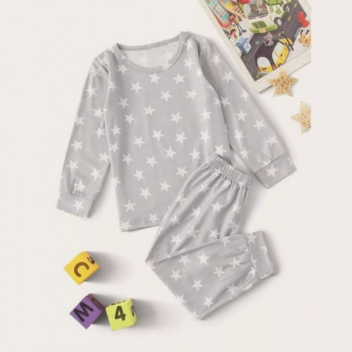 طقم بيجامة ولادي بطباعة نجم ، لون رمادي