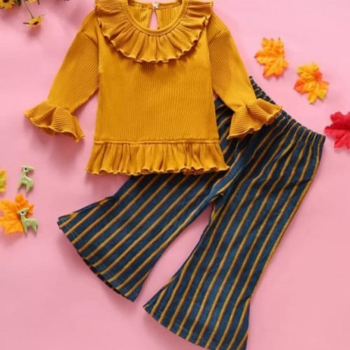 سروال بناتي مخطط مع لباس علوي محبوك ومضلع بحافة مكشكشة ، متعدد الألوان