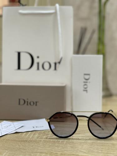 نظارة شميسة ديور