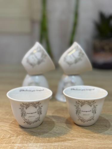 فناجين قهوة سعودية بتصميم حسب الطلب