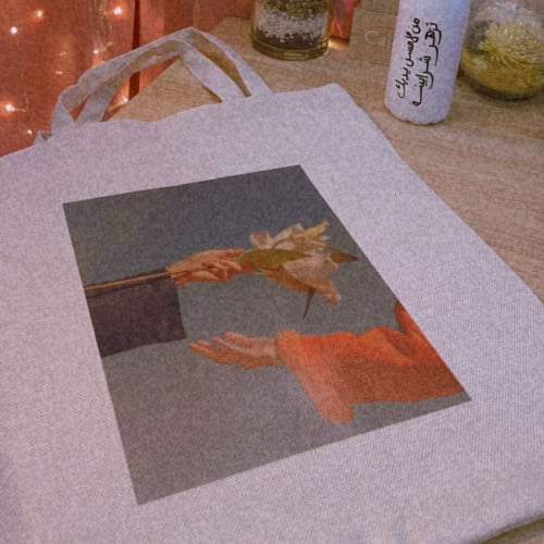 توت باق بتصميم حسب الطلب