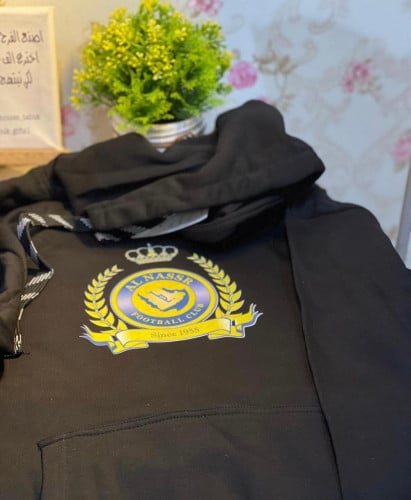 بلوفر شتوي بشعار نادي النصر