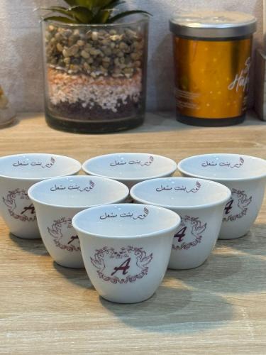 ٦ فناجين قهوة سعودية بتصميم حسب الطلب