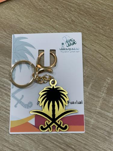 توزيعات ميادليه شكل سيفين ، نخله مع كرت ١٢ حبه